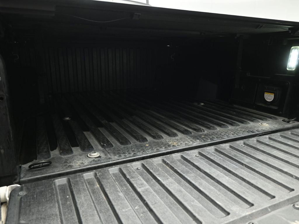 Used 2021 Toyota Tacoma TRD Sport w/ Technology Package image 39