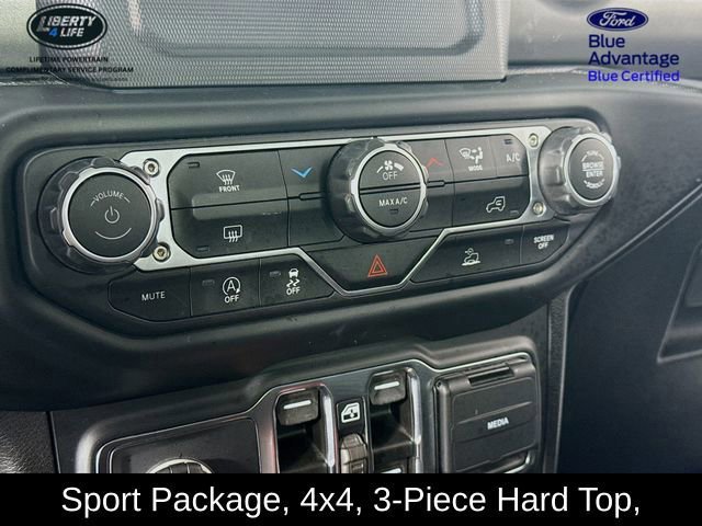 Used 2023 Jeep Gladiator Sport image 15