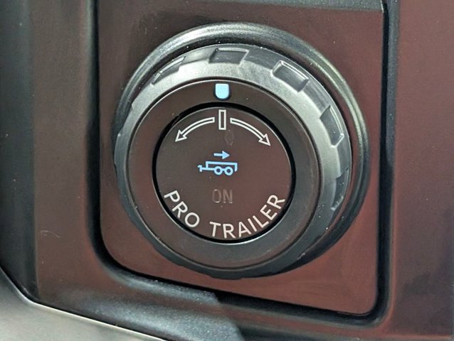 Certified 2024 Ford F350 Platinum w/ FX4 Off-Road Package AWD/4WD image 7