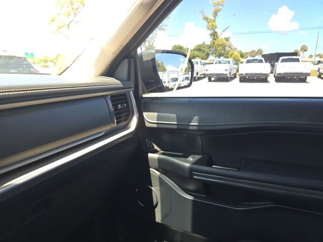 Certified 2022 Ford Expedition XLT RWD image 16