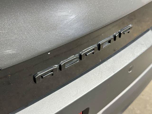 Used 2023 GMC Acadia SLE w/ Elevation Edition FWD image 7