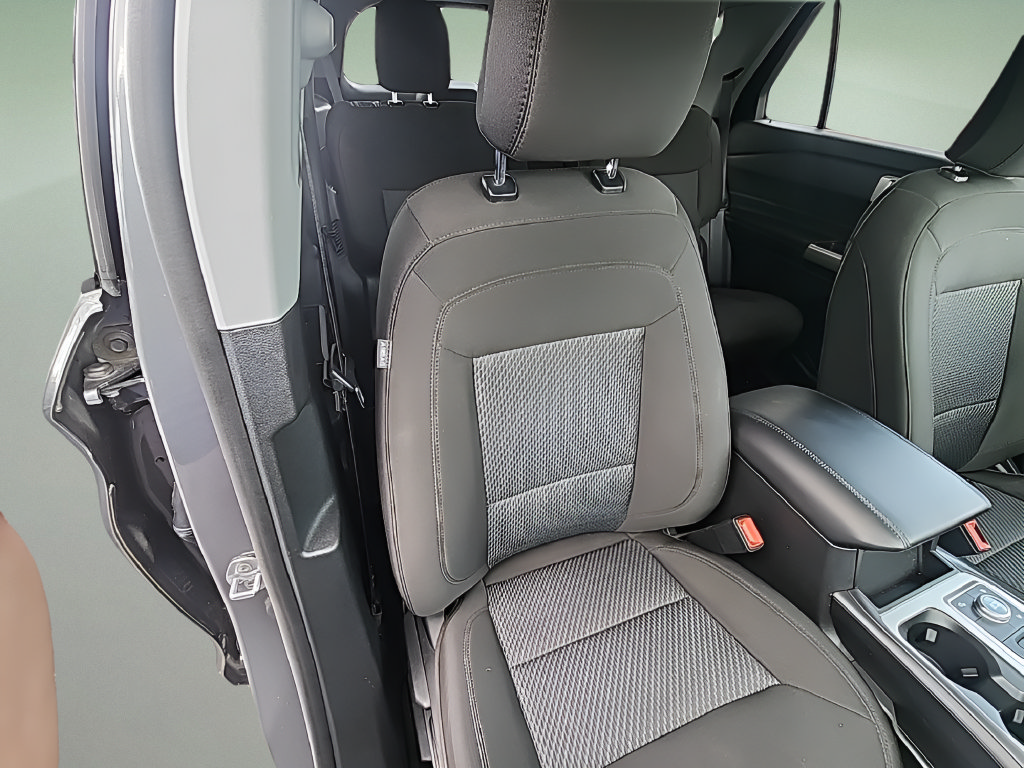 Certified 2024 Ford Explorer XLT AWD/4WD image 19
