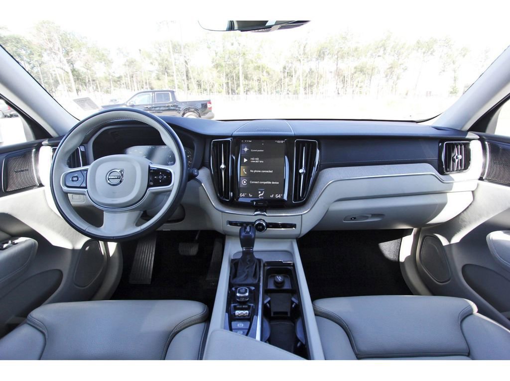 Used 2020 Volvo XC60 T6 Inscription w/ Protection Package Premier image 12