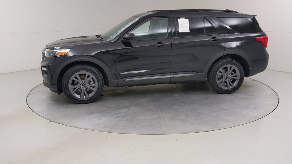 Certified 2024 Ford Explorer XLT w/ Equipment Group 202A AWD/4WD image 19