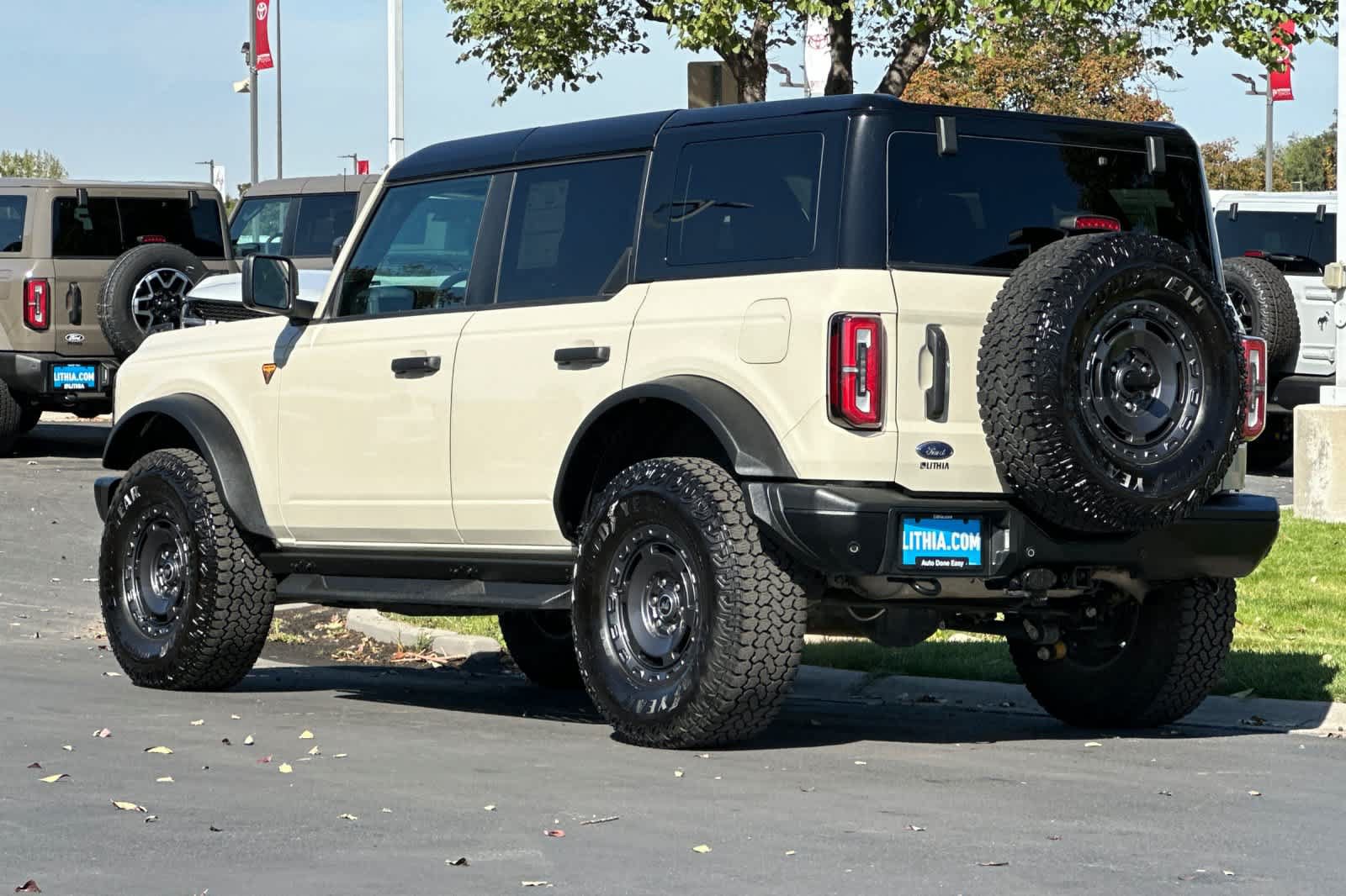 Certified 2025 Ford Bronco Badlands w/ Sasquatch Package AWD/4WD image 6