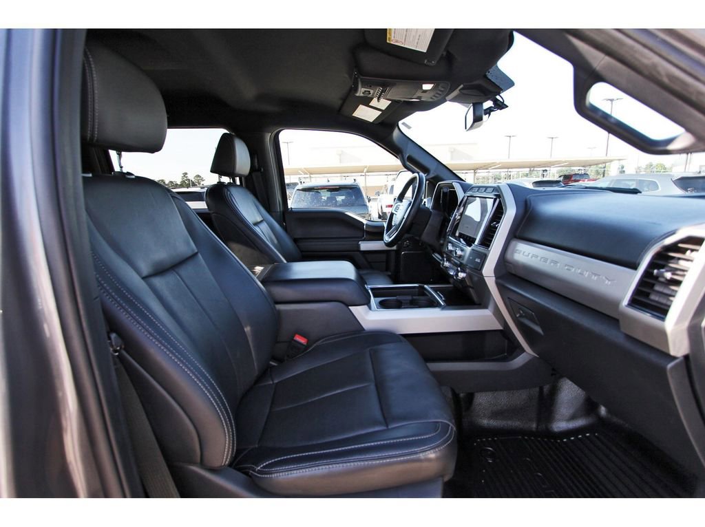 Certified 2022 Ford F350 Lariat w/ Black Appearance Package AWD/4WD image 28