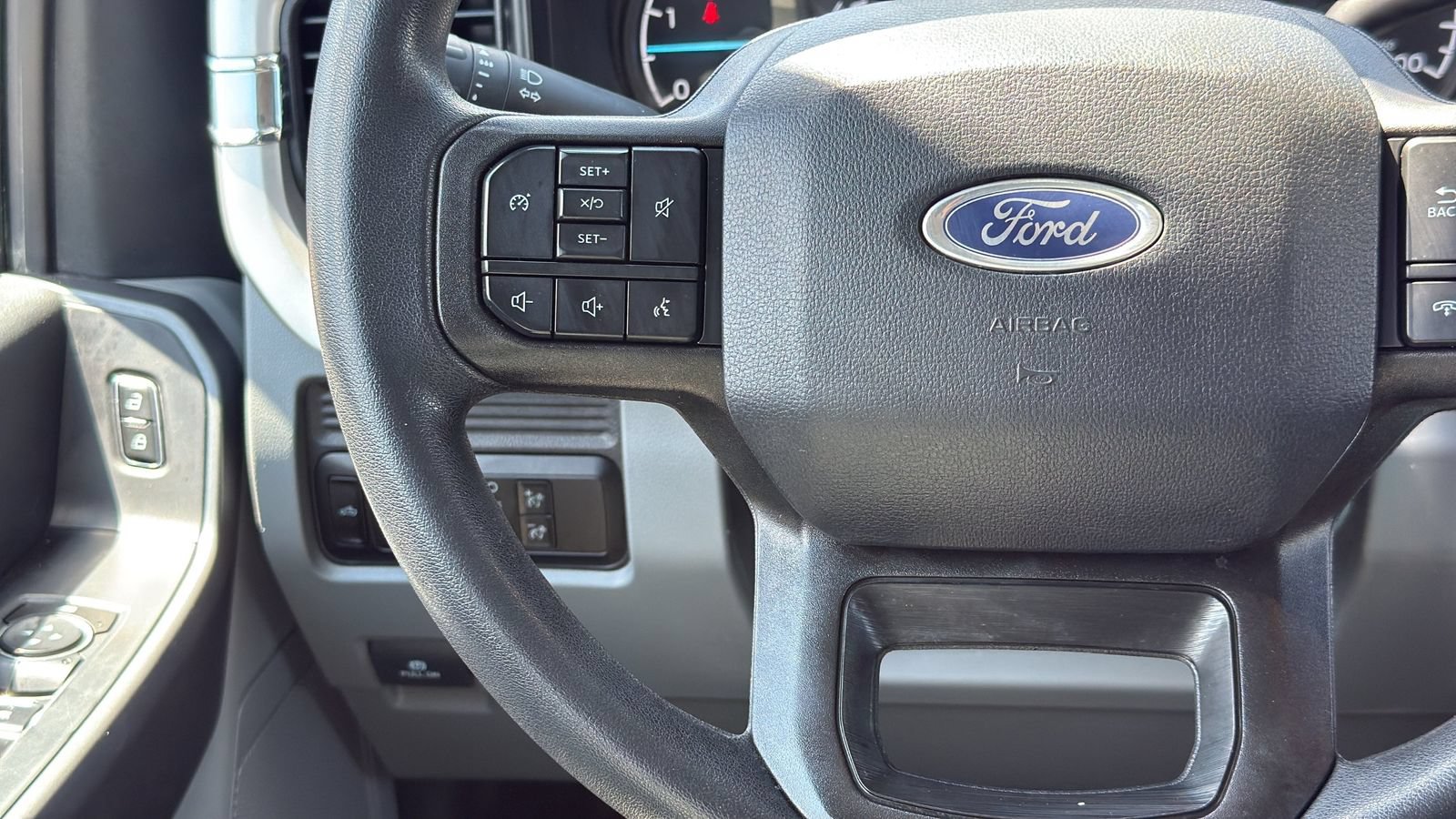 Certified 2025 Ford F250 XLT AWD/4WD image 16