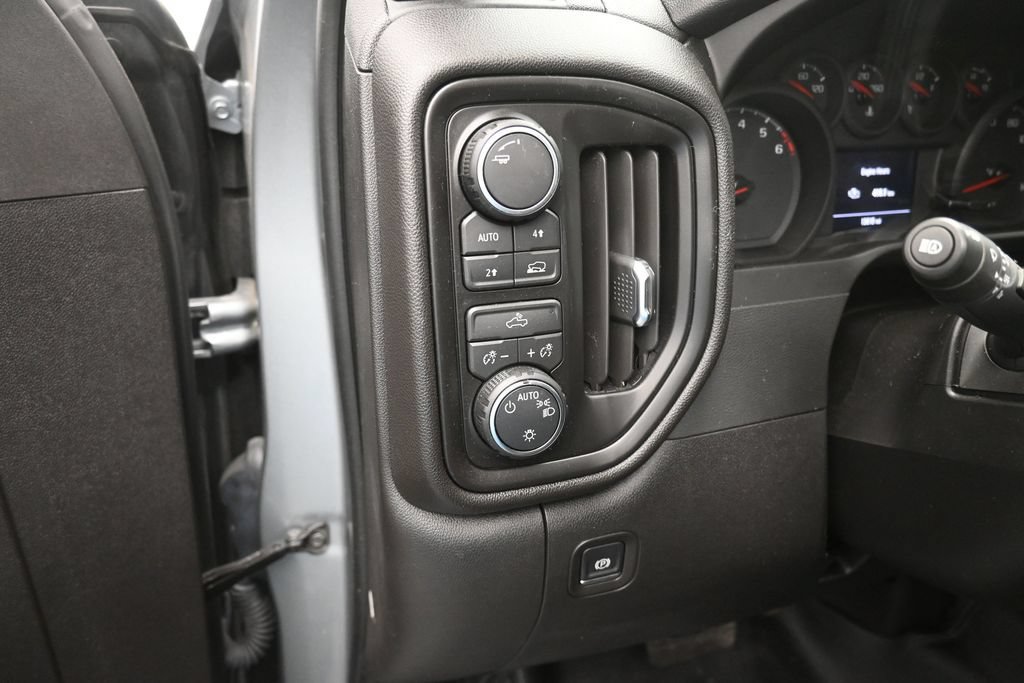 Used 2026 Chevrolet Silverado 1500 Custom AWD/4WD image 13