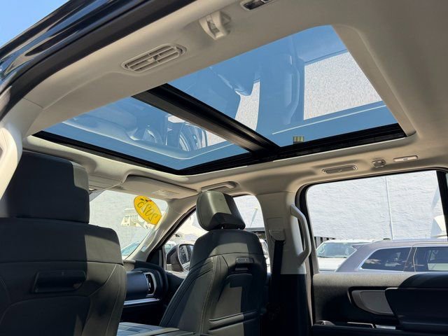 Certified 2025 Ford Expedition Max Active AWD/4WD image 5