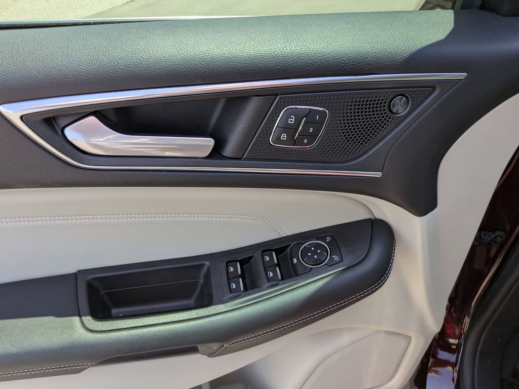 Certified 2021 Ford Edge Titanium FWD image 22