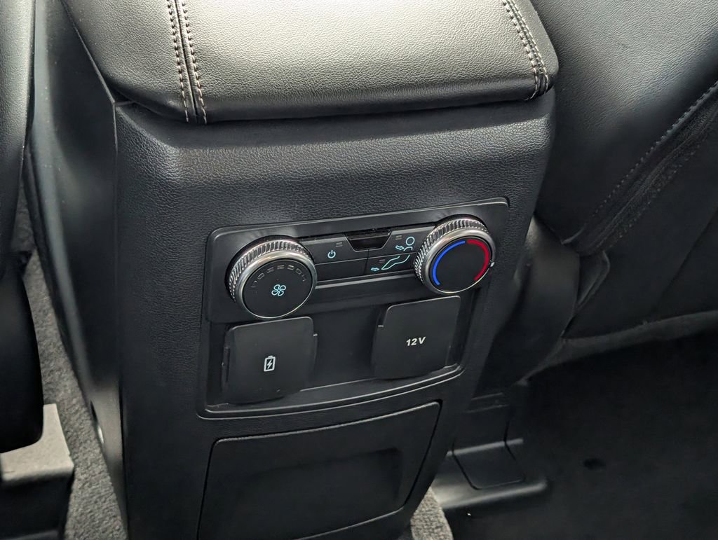 Certified 2022 Ford Explorer XLT w/ Equipment Group 202A image 15
