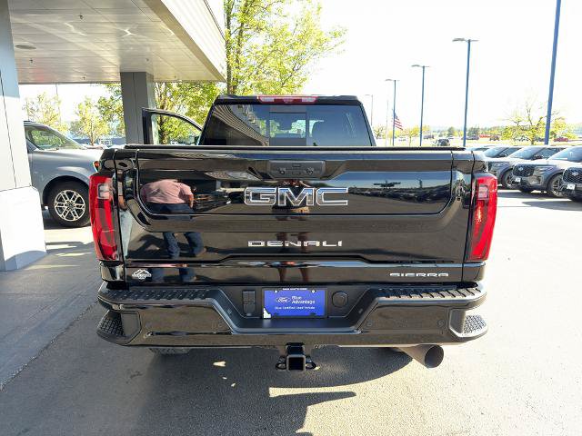 Used 2024 GMC Sierra 3500 Denali Ultimate AWD/4WD image 15