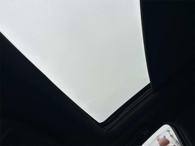 Used 2025 Cadillac XT5 Premium Luxury w/ Technology Package image 36