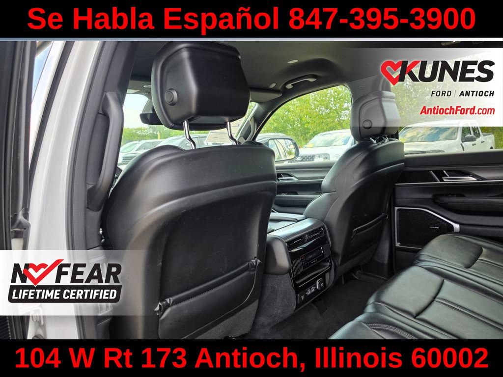 Used 2024 Jeep Wagoneer L Series II w/ Flexible Seating Group AWD/4WD image 27