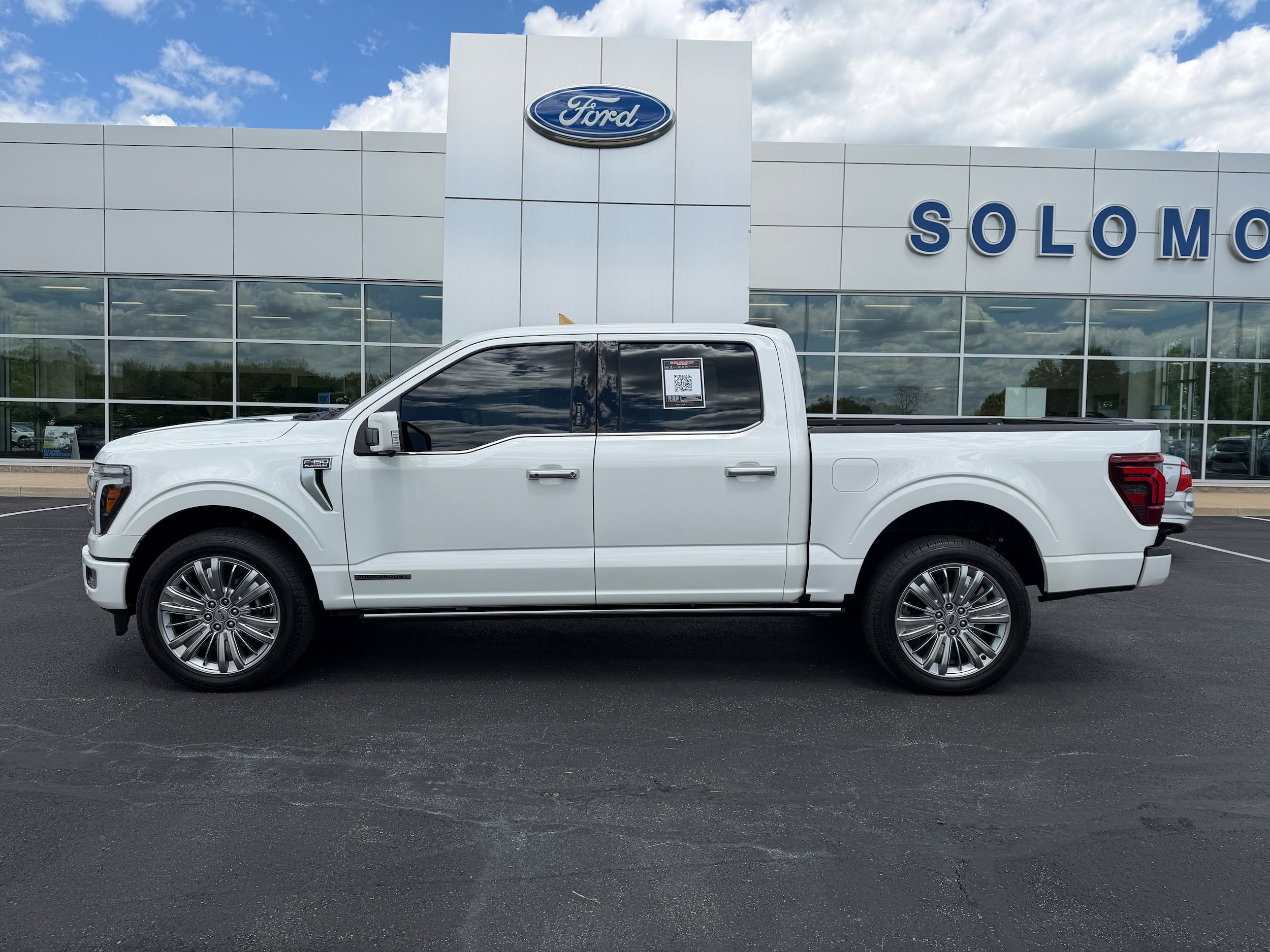 Certified 2024 Ford F150 Platinum w/ Equipment Group 703A Plus AWD/4WD image 9