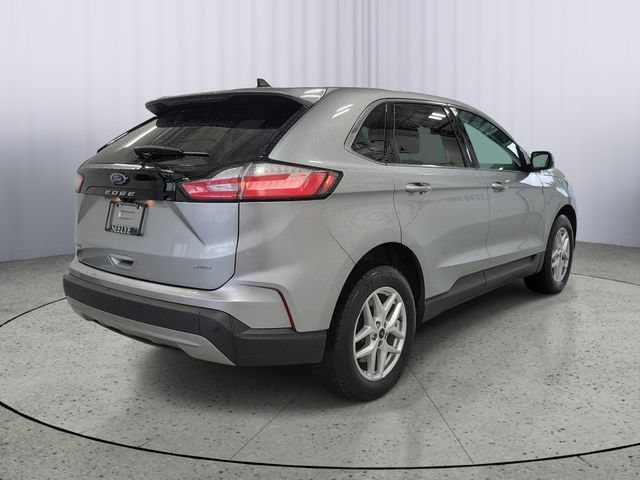 Certified 2023 Ford Edge SEL w/ Convenience Package AWD/4WD image 2