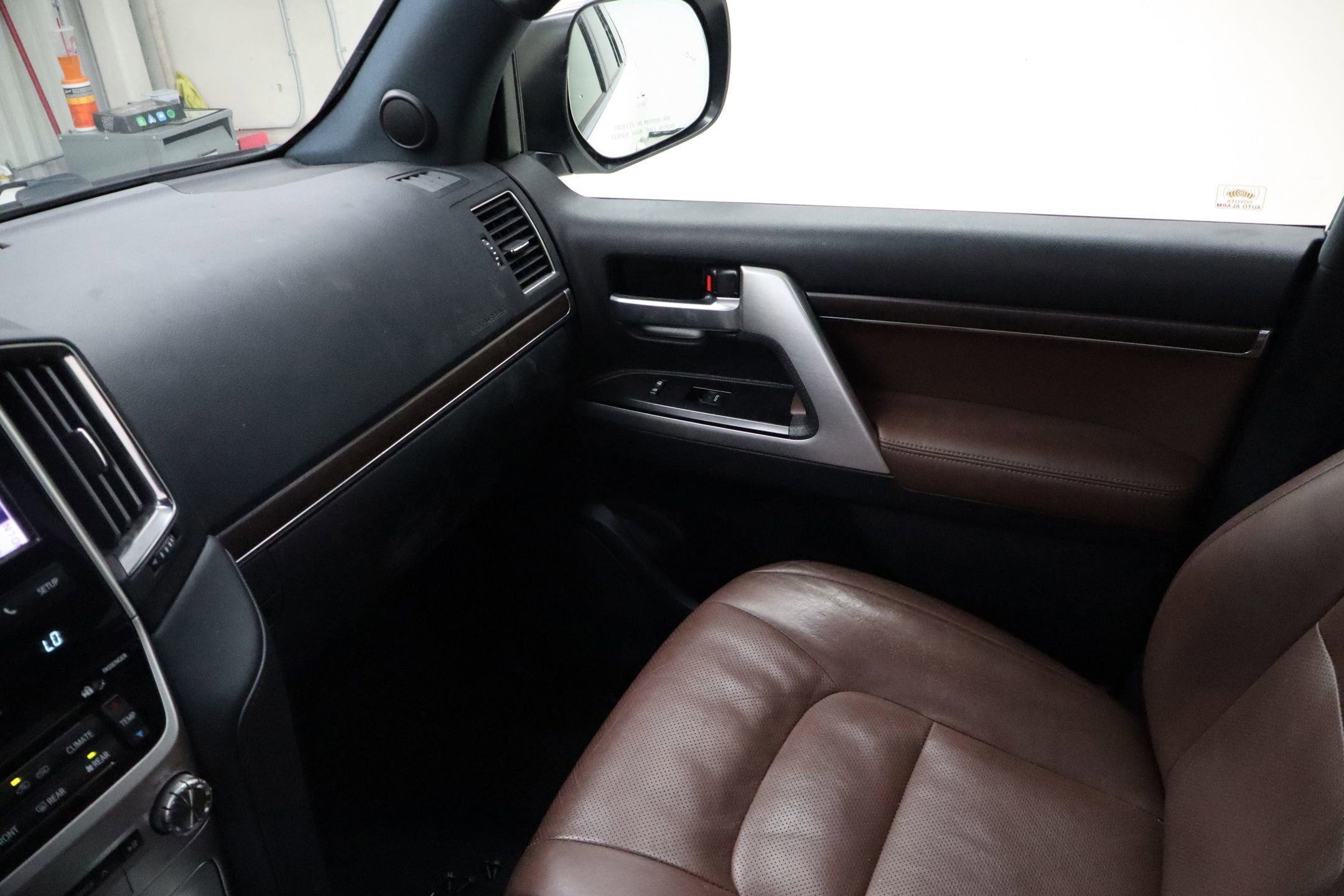 Used 2020 Toyota Land Cruiser AWD/4WD image 26