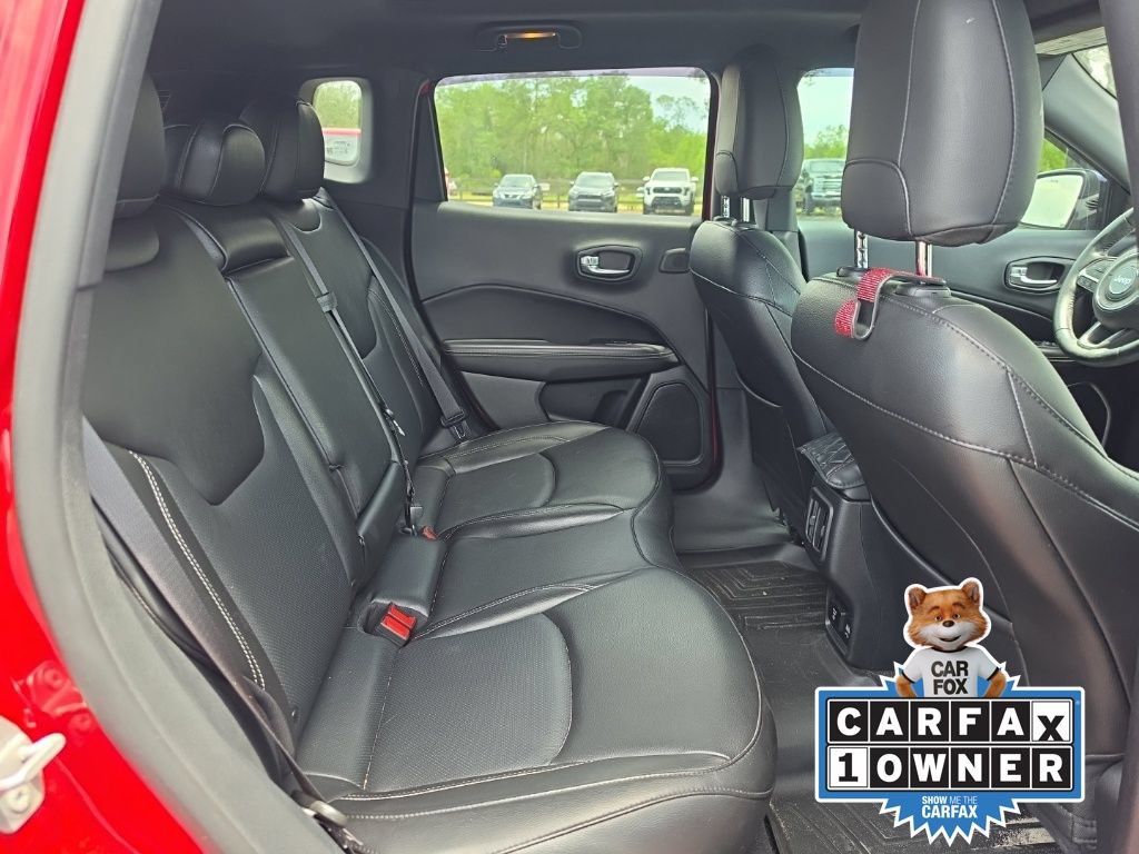 Used 2021 Jeep Compass Latitude w/ Sun and Sound Group AWD/4WD image 12