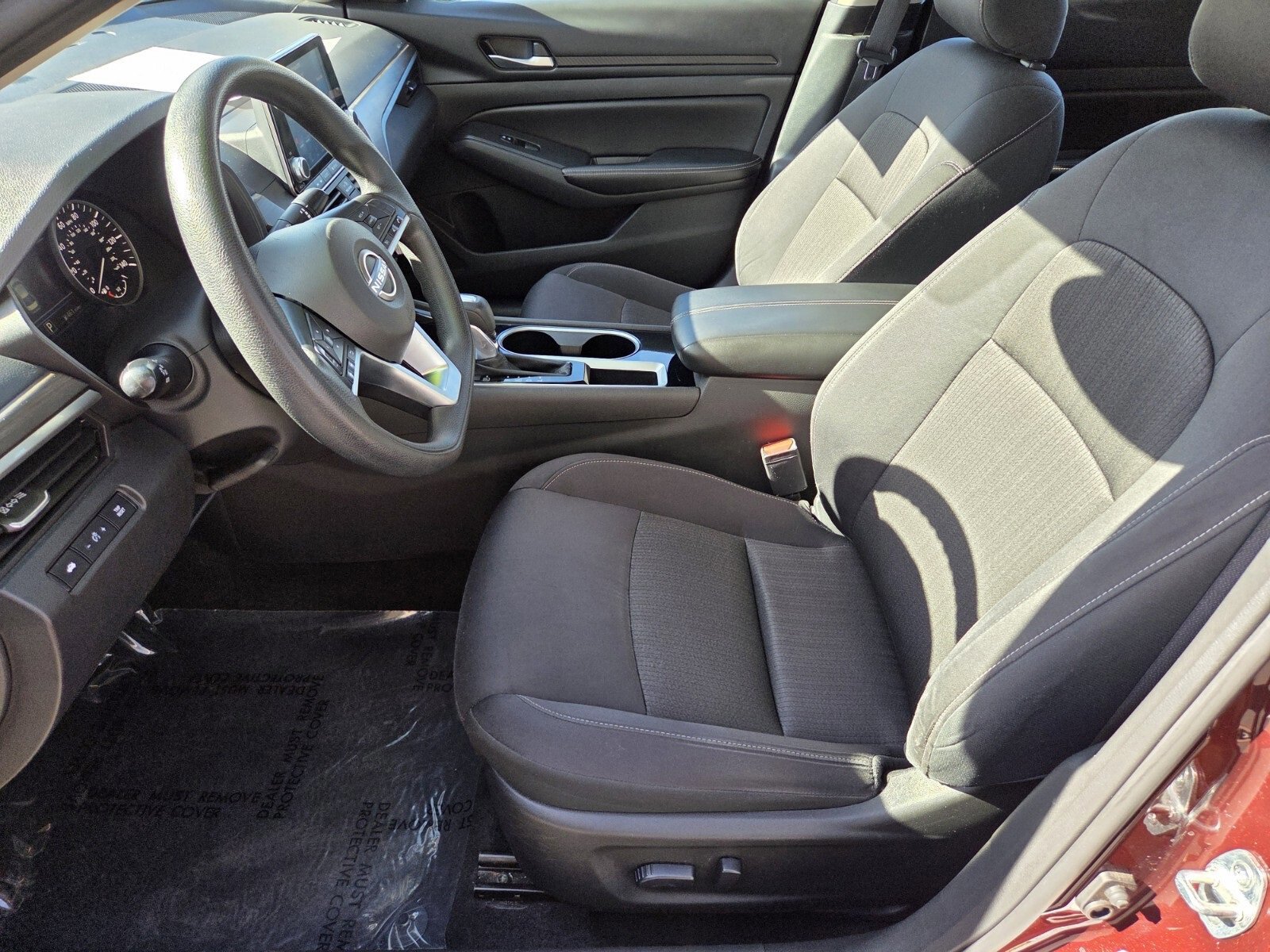 Used 2024 Nissan Altima 2.5 SV image 10