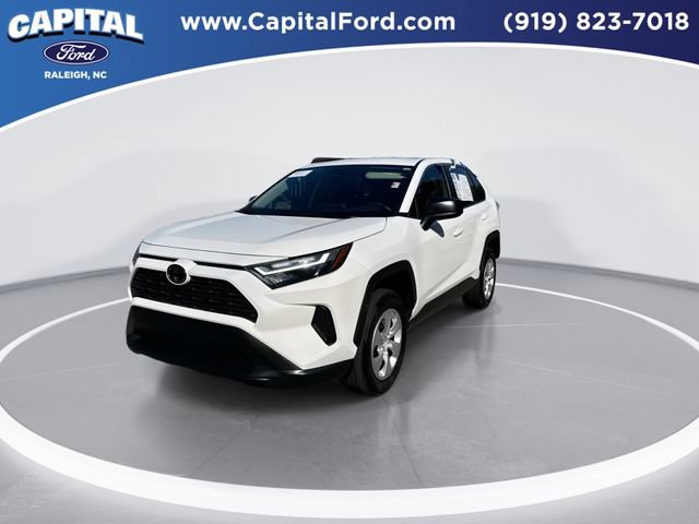 Used 2025 Toyota RAV4 LE AWD/4WD image 4