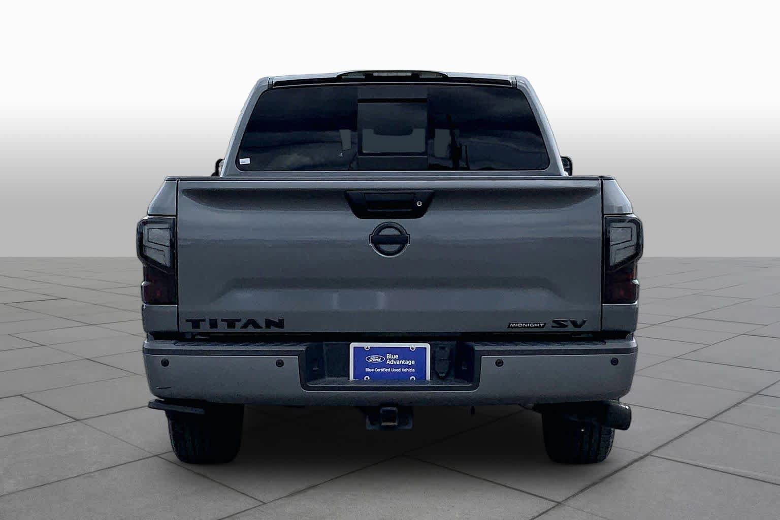 Used 2019 Nissan Titan SV w/ SV Convenience Package RWD image 5