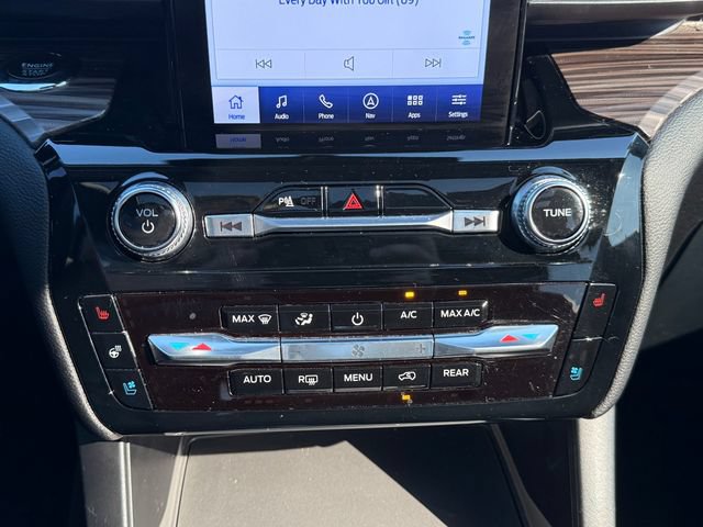 Certified 2024 Ford Explorer Limited w/ Limited Technology Package AWD/4WD image 13