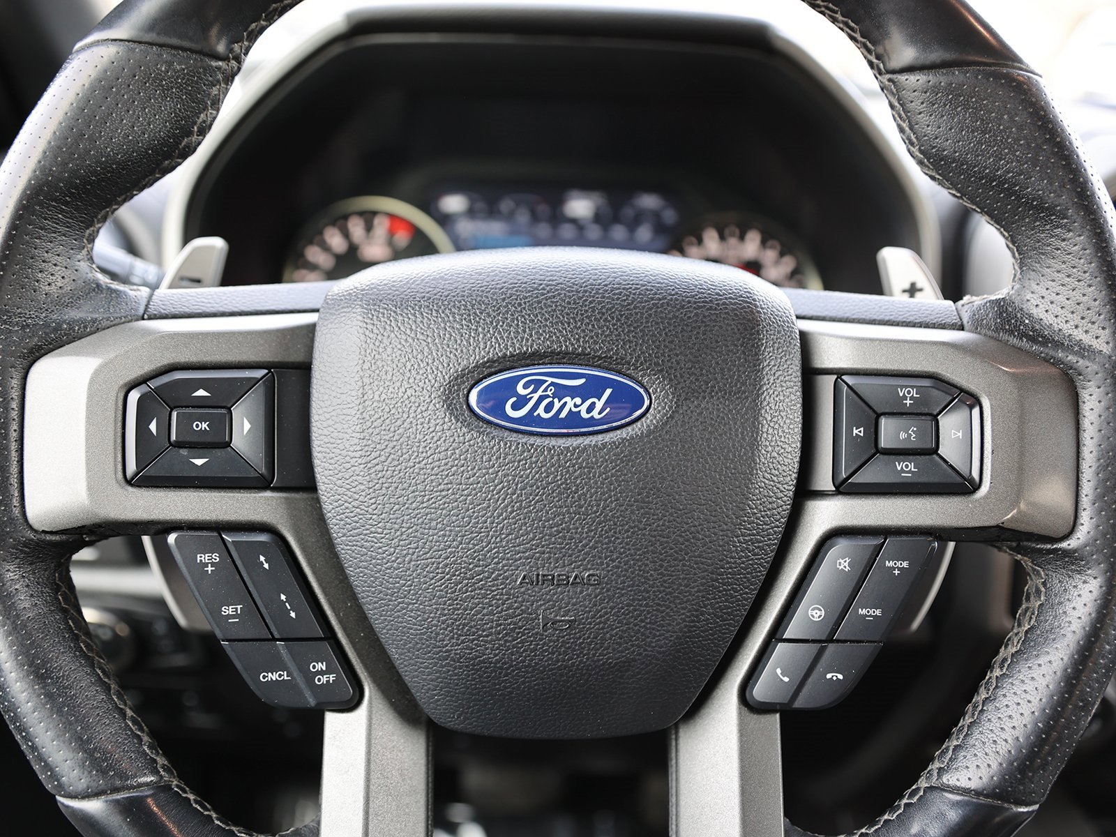 Certified 2020 Ford F150 Raptor w/ Equipment Group 802A Luxury image 46