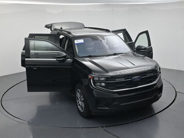 Certified 2025 Ford Expedition Active AWD/4WD image 51