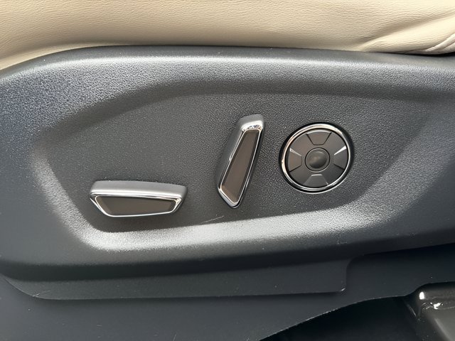Certified 2018 Ford Explorer Platinum AWD/4WD image 19