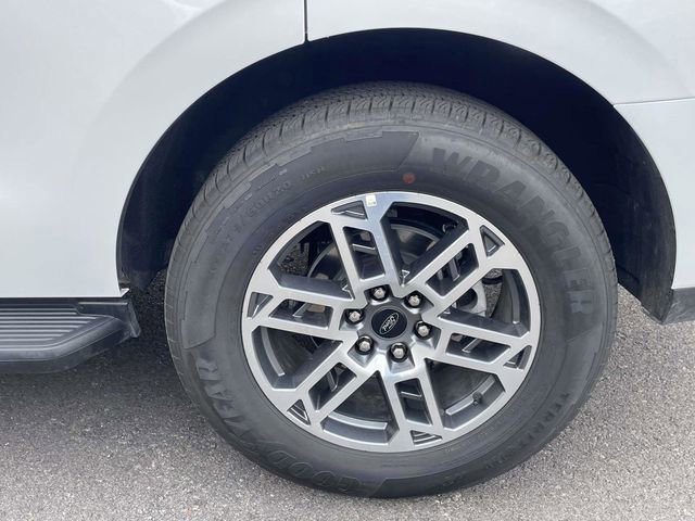 Certified 2025 Ford Expedition Active image 31