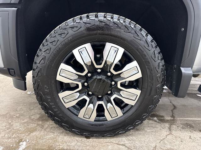 Used 2024 GMC Sierra 2500 Denali w/ Technology Package AWD/4WD image 12