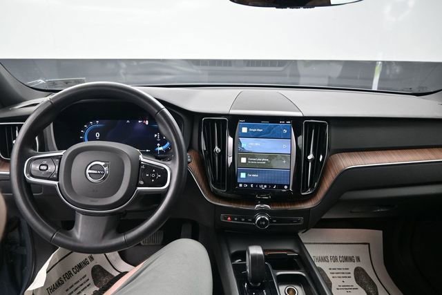 Used 2023 Volvo XC60 B5 Plus w/ Climate Package AWD/4WD image 16