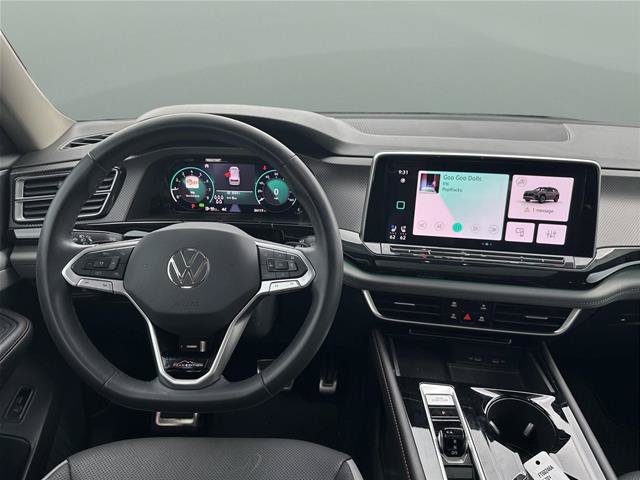 Used 2024 Volkswagen Atlas Peak Edition SE AWD/4WD image 25