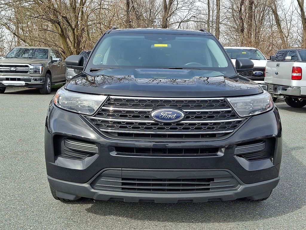 Certified 2022 Ford Explorer XLT AWD/4WD image 2