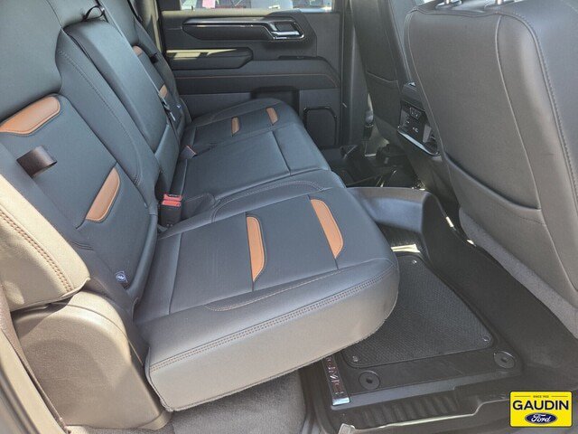 Used 2025 GMC Sierra 2500 AT4 w/ Technology Package AWD/4WD image 15