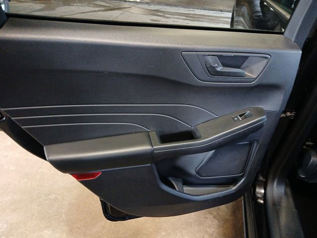 Certified 2022 Ford Escape SE w/ Cold Weather Package image 38