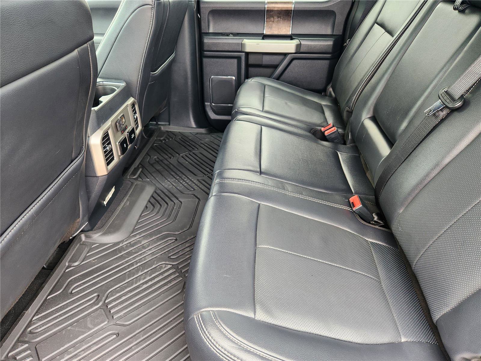 Certified 2022 Ford F450 Lariat w/ Lariat Ultimate Package image 21