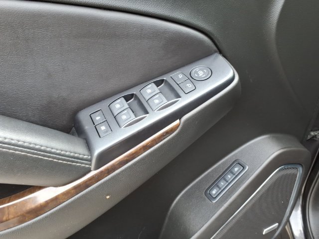 Used 2018 Chevrolet Suburban LT AWD/4WD image 23