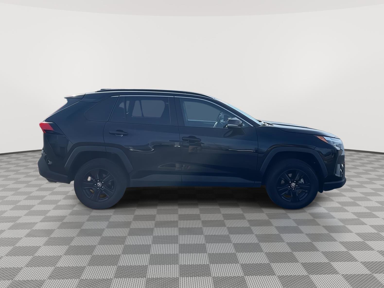 Used 2023 Toyota RAV4 XLE image 6