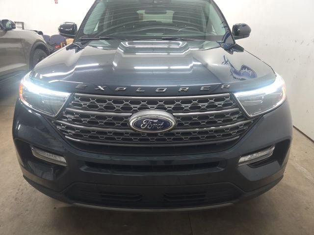 Certified 2023 Ford Explorer XLT w/ Equipment Group 202A AWD/4WD image 4