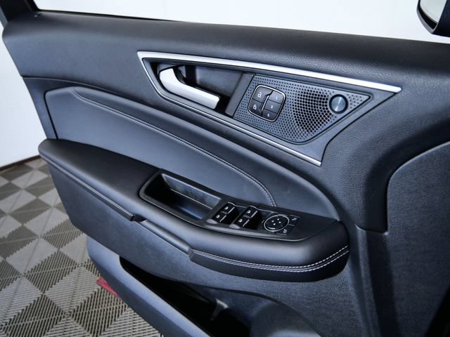 Certified 2024 Ford Edge Titanium w/ Equipment Group 301A AWD/4WD image 28