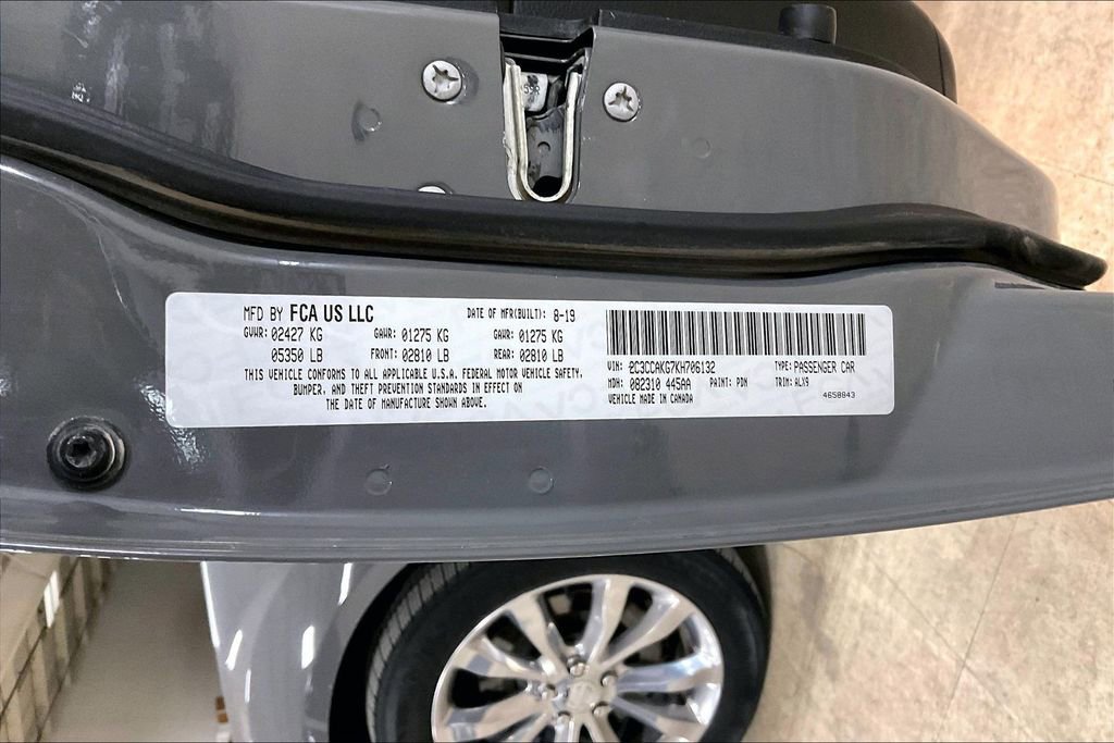 Used 2019 Chrysler 300 Limited w/ Safetytec Plus Group AWD/4WD image 30