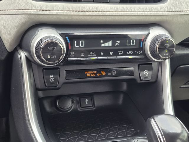Used 2020 Toyota RAV4 XLE Premium image 20