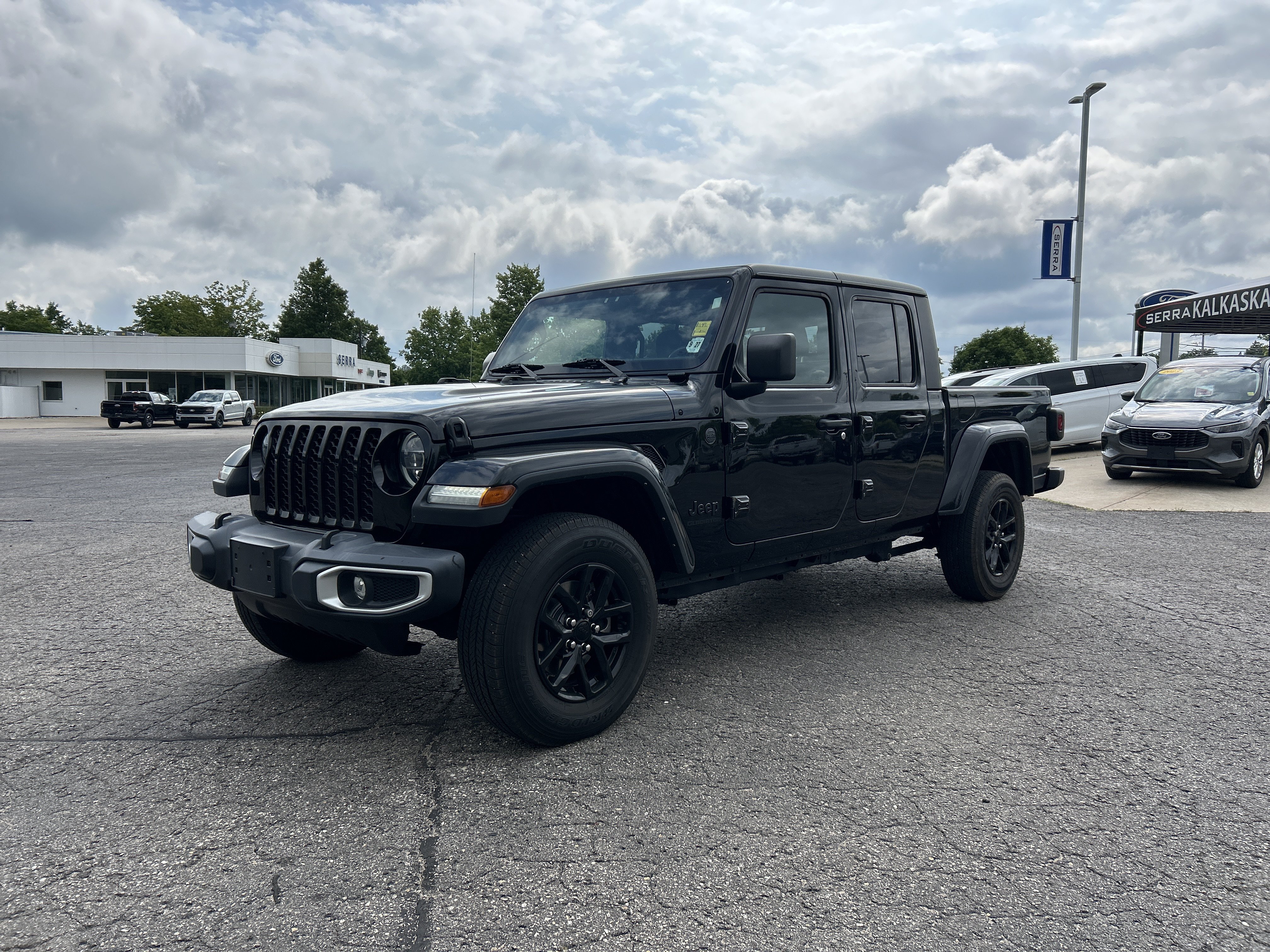 Used 2022 Jeep Gladiator Sport AWD/4WD image 8
