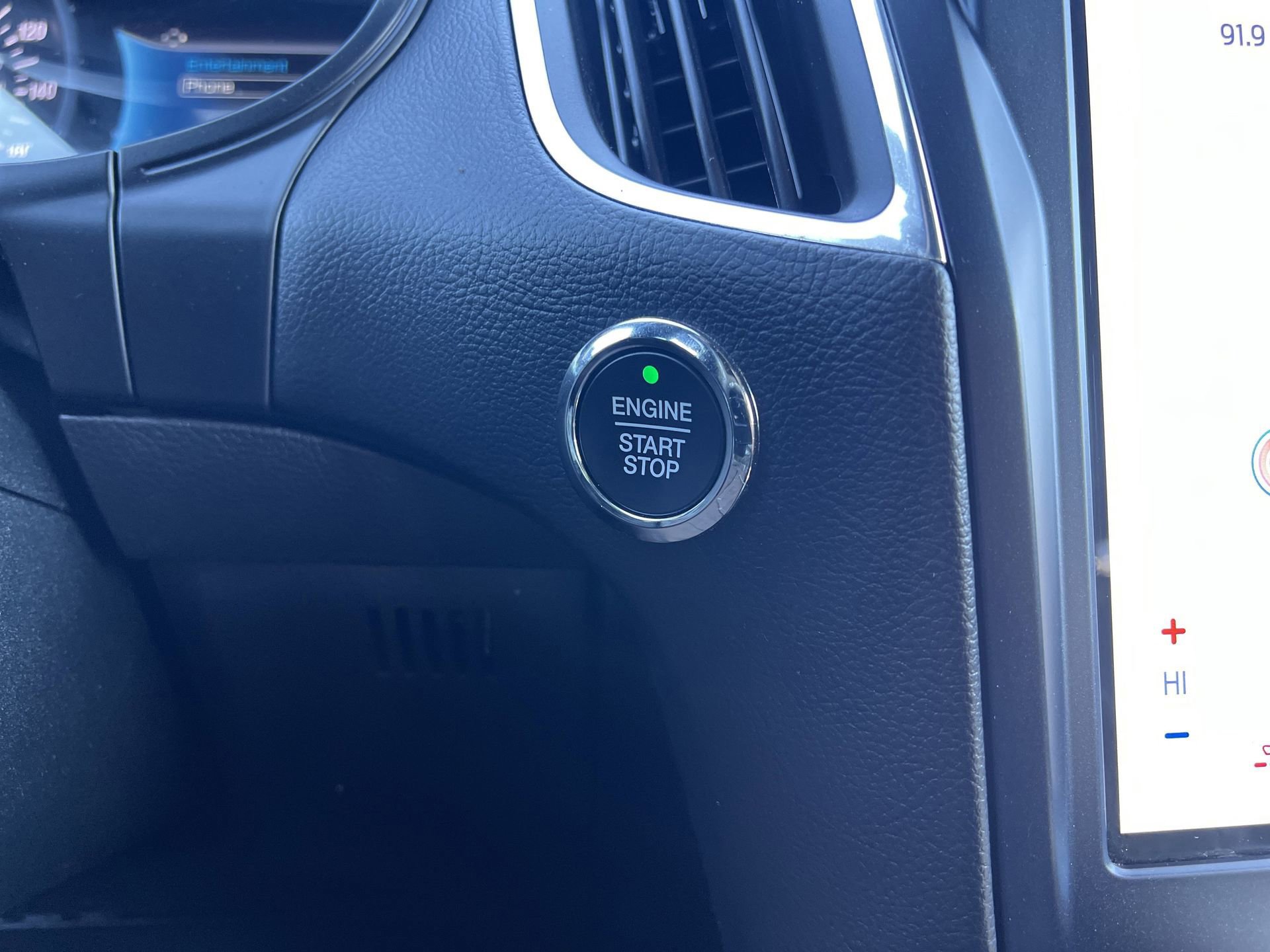 Certified 2023 Ford Edge ST image 12