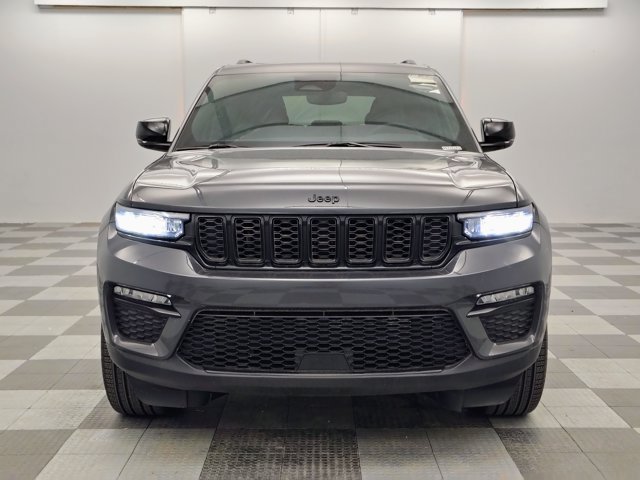 Used 2024 Jeep Grand Cherokee Limited w/ Black Appearance Package AWD/4WD image 7
