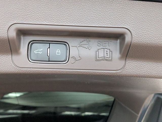 Certified 2021 Ford Explorer King Ranch w/ Premium Technology Package image 25