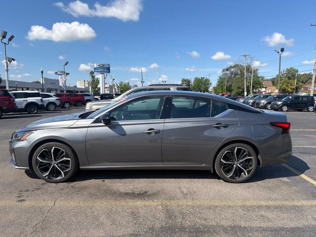 Used 2024 Nissan Altima 2.5 SR FWD image 4