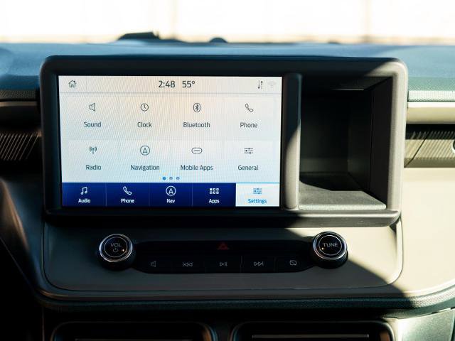 Certified 2024 Ford Maverick Lariat w/ Black Appearance Package image 27