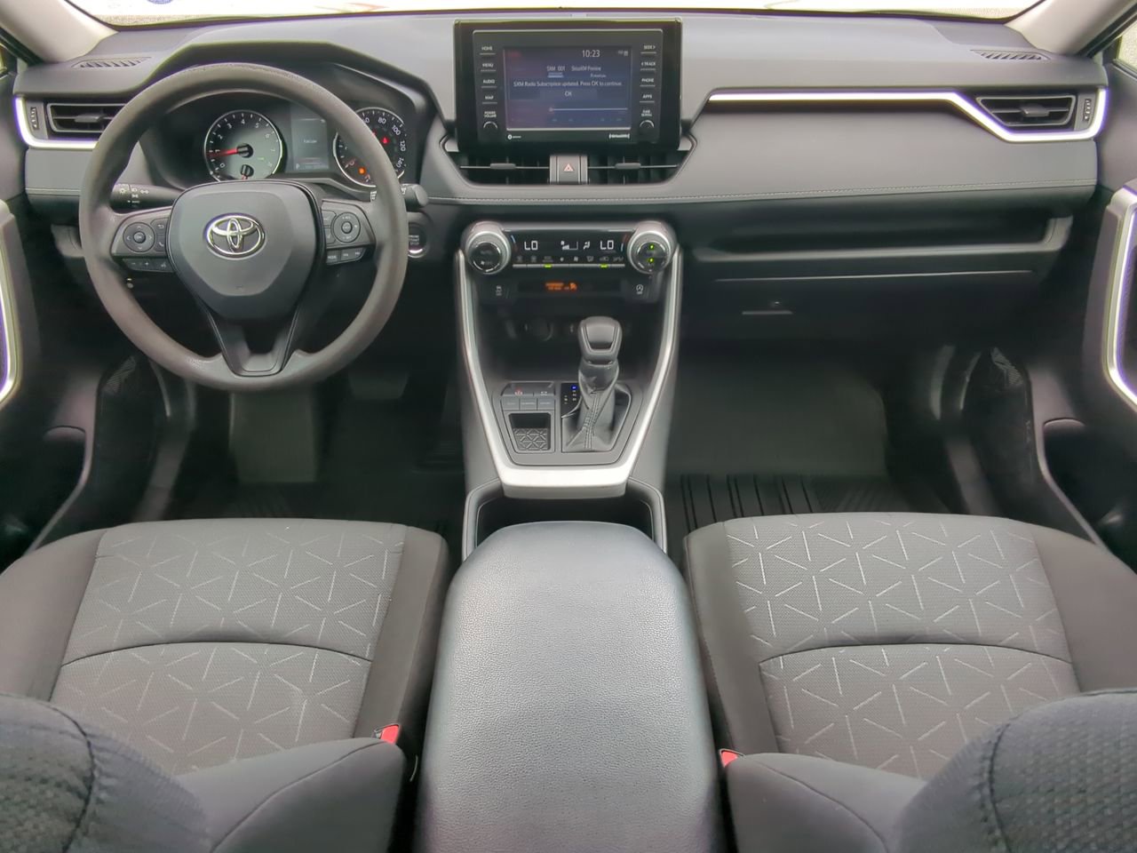 Used 2022 Toyota RAV4 XLE FWD image 13